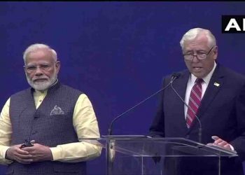 गाँधी और नेहरू की चर्चा से शुरू हुआ ह्यूस्टन का हाऊडी मोडी कार्यक्रम