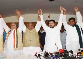 न भैंस भागने वाली है और न चरवाहा दौड़ने वाला है