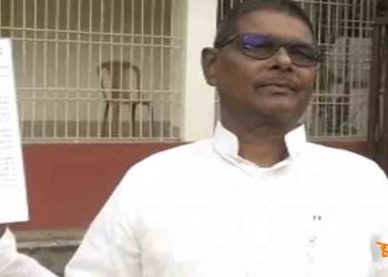 बागी हुए महेश्वर – कहा मिले हुए है तेजस्वी गिरिराज