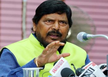 अठावले न कह दी बड़ी बात, गीदड़ भभकी न दे हमें