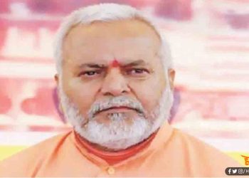 रेप आरोपित बाबा का लड़़की ने चश्में वाले कैमरे से बना लिया 40 से ज्यादा वीडियो