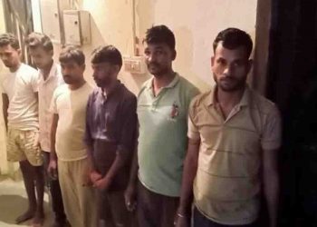 बिहार के गाँव में बैठकर करता था साइबर क्राइम, चढ़ गया है पुलिस के हत्थे