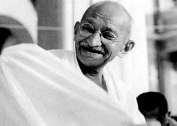 मैं मोहनदास करमचंद गांधी राष्ट्रपिता के पद से त्यागपत्र देता हूं