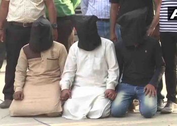 ये बंधे हाथ भले ही तुम्हारे लिये एकता का प्रतीक हो, हमारे लिये दहशतगर्दी है