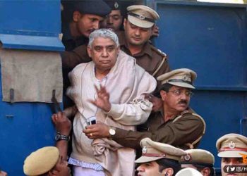 जानिये कौन है रामपाल जो ट्वीटर पर हो रहे हैं ट्रेंड