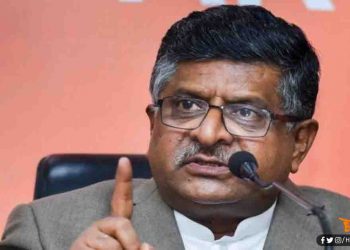 कानून मंत्री का अजीबोगरीब बयान, कहा- एक दिन में फिल्में कमा रहीं करोड़ों, तो मंदी कहां?