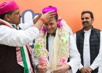 राहुल ने कीर्ति के माथे पर रखा दिल्ली कांग्रेस का “पाग”