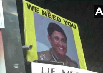 वकीलों और दिल्ली पुलिस के खिलाफ लड़ाई में अचानक से किरण बेदी क्यों याद आने लगी