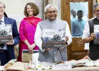 CM नीतीश की तारीफ कर बुरे फंसे बिल गेट्स : पटना में दर्ज हुआ मुकदमा