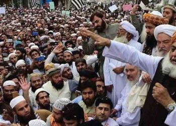 पाकिस्तान में तख्तापलट की तैयारी में विपक्ष : इमरान खान को इस्तीफा देने के लिए 48 घंटे की दी डेडलाइन