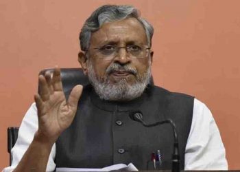 ट्वीटर पर काबिल बन रहे थे जुनियर मोदी : लोगों ने कर दिया इलाज