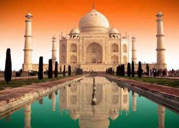 अब आगरा में नहीं होगा ताजमहल : जानिये क्या हो रहा है नया नाम