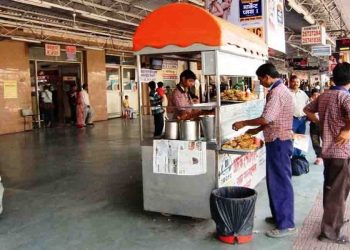 यात्री गण कृप्या ध्यान दें : रेलवे स्टेशन पर खान-पान महंगा हो गया है