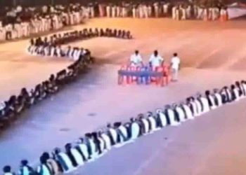 इस स्कूल ने बाबरी मस्जिद विध्वंस के नाटक का मंचन किया है : कार्यक्रम में सदानंद गौड़ा और किरण बेदी भी मौजुद थी