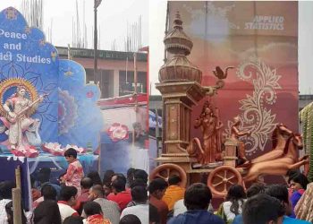 ढाका में सरस्वती पूजा के लिए मतदान की तारीख़ आगे बढ़ी : ढाका यूनिवर्सिटी में धूमधाम से मनी सरस्वती पूजा