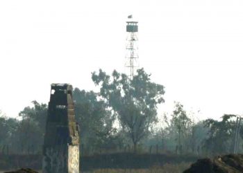 भारत की स्ट्राइक के खौफ में है पाकिस्तान, सेना और ISI लगवा रही है LoC पर सिग्नल टॉवर्स