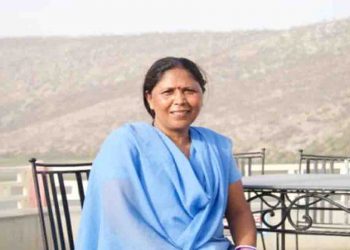 कभी सिर पर मैला ढोया करती थीं,  आज भारत पद्मश्री से सम्मानित कर रही है