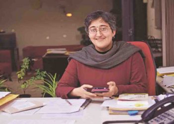 कूल बनने के चक्कर में फूल बनी AAP विधायक आतिशी