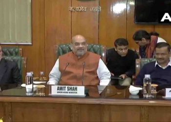 दिल्ली हिंसा पर एक्शन में सरकार :  हाई लेवल बैठक में गृहमंत्री, एलजी, केजरीवाल और पुलिस कमिश्नर रहे मौजूद