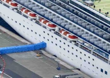 जापान के इस क्रुज में सवार थे 3711 लोग और कुछ लोगों को हो गया कोरोना : जापान ने क्रुज से निकलने पर पाबंदी लगा दी