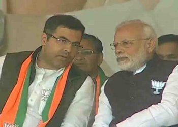 दिल्ली के बीजेपी सांसद प्रवेश वर्मा पर एक बार फिर EC का डंडा चला है : इस बार केजरीवाल को बताया था आंतकी