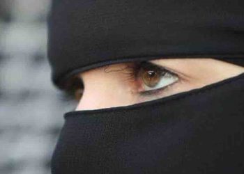 मुस्लिम महिला ने हज़ के लिए जमा किए थे पैसे : कोरोना के ख़िलाफ़ लड़ाई में RSS को दिया दान