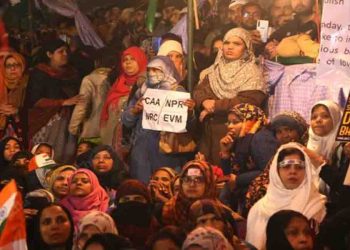 शाहीन बाग़ को पुलिस ने करवाया ख़ाली, नौ गिरफ्तार : कोरोना को लेकर सरकार का फैसला