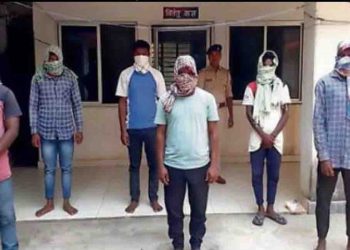 लॉकडाउन के कारण बाहर में फंसे थे मां-पिता, घर पर नाबालिग बेटी से 5 युवकों ने किया गैंगरेप