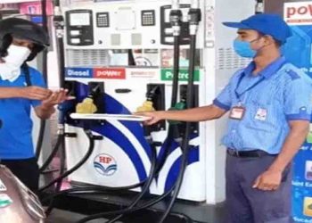 बिना मास्क के नहीं मिलेगा पंप पर पेट्रोल और डीजल, लागू हुआ नियम