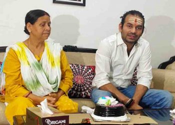 तेज प्रताप ने लिखा – जमूरे… कोई नया खेल दिखाओ न, लोगों ने कहा – चचा को बोल रहे हैं क्या ?