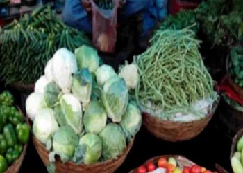 थूक कांड : पटना में फिर धराया सब्जियों पर थूक लगाता इंसान