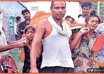 गुल्लक के पैसे से बेटियों ने मां के लिए कफन खरीदे, अर्थी को कंधा दिया, मुखाग्नि दी