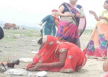 अंधविश्वास : कोरोना माई की व्रत कथा से लेकर आरती तक बाजार में आ गया है, जमकर वायरल भी हो रहा है