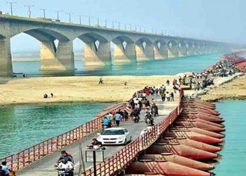 अलर्ट : गंगा में तेजी से बढ़ रहा पानी, गांधी सेतु पीपा पूल होगा बंद