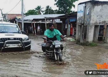 विकास के दौर में तैरता सुशासन, पहली बारिश में ही नदी बन गई सड़क