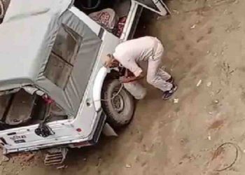 अपने ही थाने में पुलिस गाड़ी से पेट्रोल चुरा रहा था जवान : SP ने अरेस्ट कर जैल भेज दिया