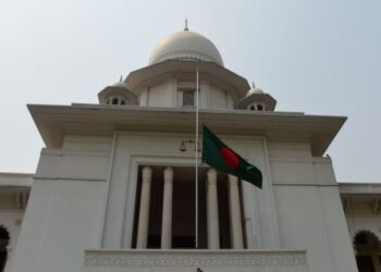 ‘प्रणव दा’ की याद में कल दिन भर झुका रहेगा  बांग्‍लादेश का राष्‍ट्रीय ध्‍वज