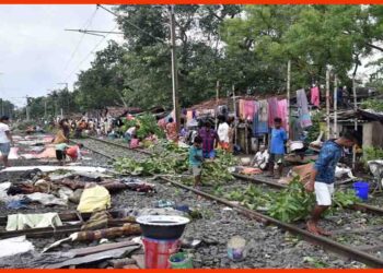 Jhuggia, Railway Line