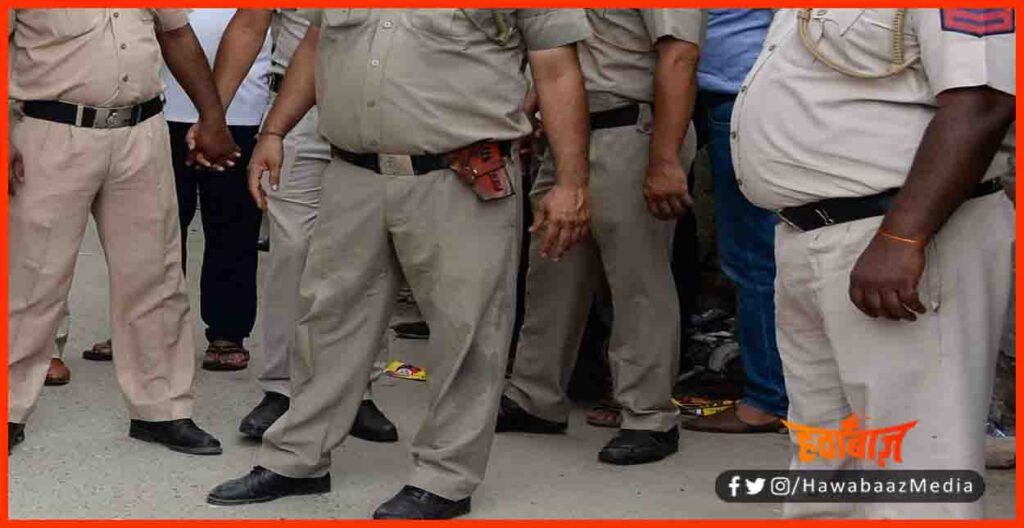 Police Officer, Bihar Me police barkkhast, Sharabbandi kanoon, Nitish Kumar, Nitish Kumar in Action, Liquor in bihar,