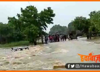 Bihar me Badh ka Kahar, Bihar me bagha me dubi Bolero, Bolero Pani Me doob gayai, Bihar me Bagha me pani me dubi bolero, Bihar news, Bihar hindi news, Bihar lettest news,